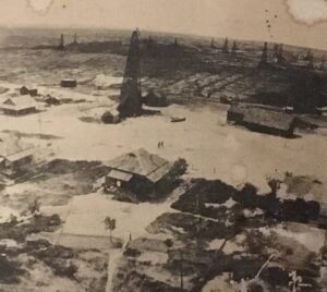 Detail of circa 1900 CA oilfield posted in AOGHS oil history forum.