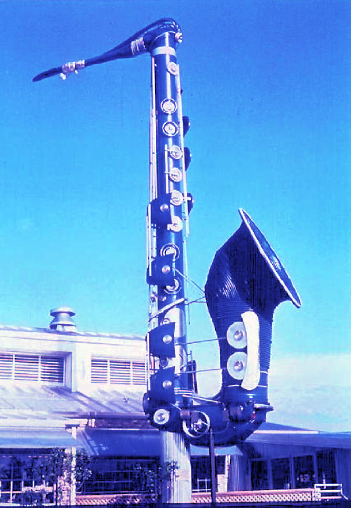 Texas artist Bob "Daddy-O" Wade created a giant saxophone made from oil pipelines.